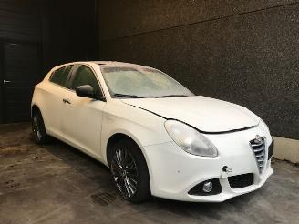 skadebil auto Alfa Romeo Giulietta 1598cc diesel , 88KW euro6B 2015/1