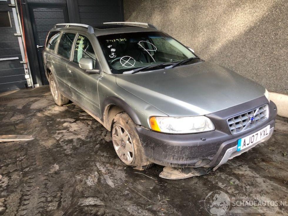 Volvo Xc-70 2400CC - DIESEL - AUTOMAAT - CROSSCOUNTRY