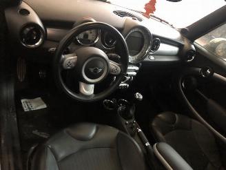 Mini Cooper S 1600CC - 128KW - BENZINE - 2009- 6VIT picture 8