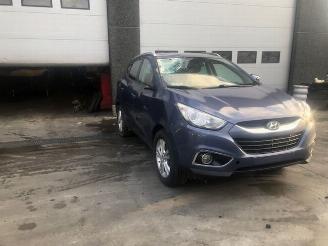 Salvage car Hyundai Ix35 HYUNDAI IX35 2013/1