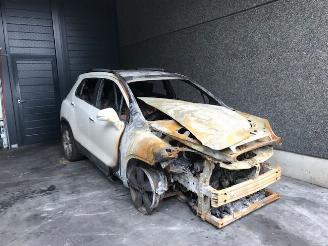 Damaged car Chevrolet Trax 1686CC - 96KW - DIESEL - EURO5B 2014/3