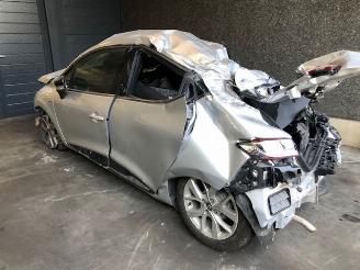 rozbiórka samochody osobowe Renault Clio 898CC - BENZINE - 56KW - EURO6C 2019/5