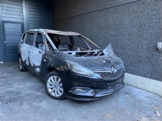 rozbiórka samochody osobowe Opel Zafira 2017 1600CC 6VIT 88KW 2017/11