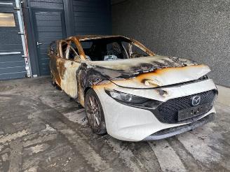 demontáž osobní automobily Mazda 3 2.0 Benzine Hybride 2020/1