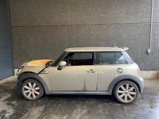 Mini Cooper S 1.6 16V Cooper S Hatchback  Benzine 1.598cc 128kW (174pk) FWD 2006-10/2010-02 (MF71; MF72; MF73) picture 3