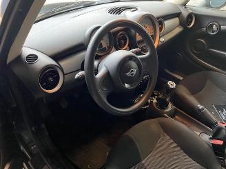 Mini One Mini (R56) Hatchback 2006 / 2013 1.6 One D 16V Hatchback  Diesel 1.598cc 66kW (90pk) picture 10