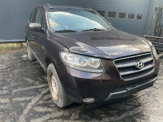 Salvage car Hyundai Santa Fe Fe II (CM) SUV 2006 / 2012 2.2 CRDi 16V 4x2 SUV  Diesel 2.188cc 114kW (155pk) FWD 2006-03/2009-12 2006/3