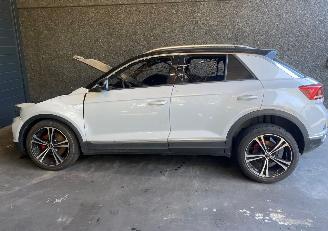 Volkswagen T-Roc SUV 2018 1.5 TSI Evo BMT 4Motion 16V SUV  Benzine 1.498cc 110kW FWD picture 3