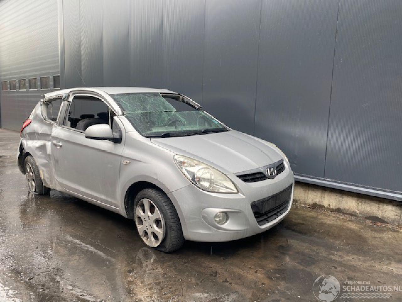 Hyundai I-20 Hatchback 2008 / 2015 1.4i 16V Hatchback  Benzine 1.396cc 74kW (101pk) FWD