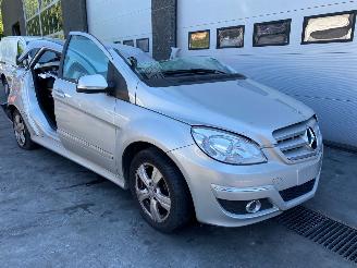Damaged car Mercedes B-klasse (W245,242) Hatchback 2005 / 2011 2.0 B-180 CDI 16V Hatchback  Diesel 1.991cc 80kW (109pk) FWD 2011/3