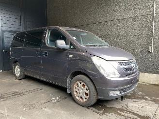 Auto incidentate Hyundai H-1 people bus 2008 2.5d Diesel 120kw awd 5bak 2008/6