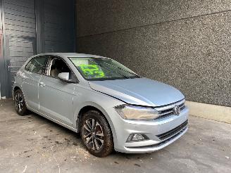 Salvage car Volkswagen Polo (AW1) Hatchback 5-drs 2017 1.0 TSI 12V Hatchback  Benzine 999cc 70kW (95pk) 2020/11