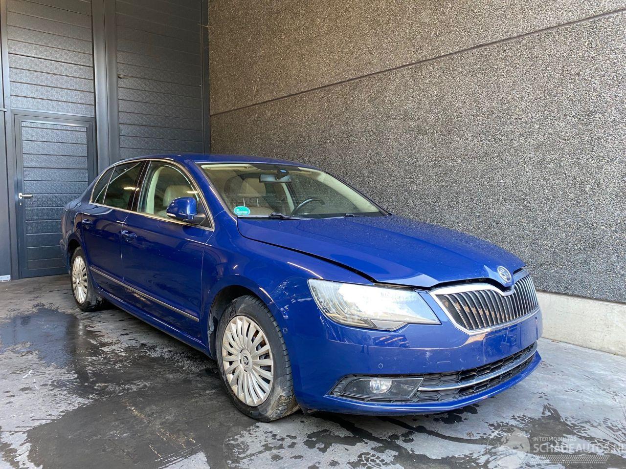 Skoda Superb (3TAA) Hatchback 2008 / 2015 1.6 TDI Hatchback  Diesel 1.598cc 77kW (105pk) FWD