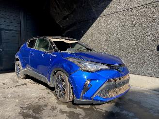 rozbiórka samochody osobowe Toyota C-HR SUV 2016 1.8 16V Hybrid SUV  Elektrisch Benzine 1.798cc 72kW FWD 2019/11