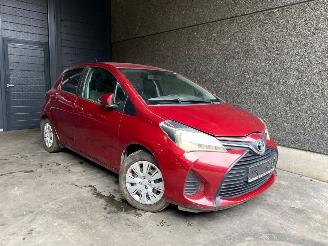 rozbiórka samochody osobowe Toyota Yaris (P13) Hatchback 2010 1.33 16V Dual VVT-I Hatchback  Benzine 1.329cc 73kW 2017/2