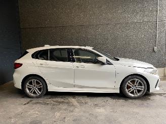 BMW 1-serie (F40) Hatchback 2019 118i 1.5 TwinPower 12V Hatchback  Benzine 1.499cc 103kW picture 2