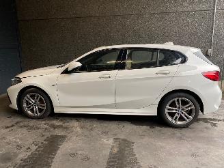 BMW 1-serie (F40) Hatchback 2019 118i 1.5 TwinPower 12V Hatchback  Benzine 1.499cc 103kW picture 3