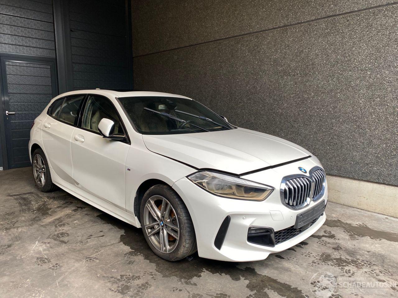 BMW 1-serie (F40) Hatchback 2019 118i 1.5 TwinPower 12V Hatchback  Benzine 1.499cc 103kW