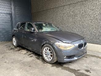 uszkodzony samochody osobowe BMW 1-serie (F20) Hatchback 5-drs 2010 / 2019 116i 1.6 16V Hatchback 4Dr Benzine 1.598cc 100kW 2015/2