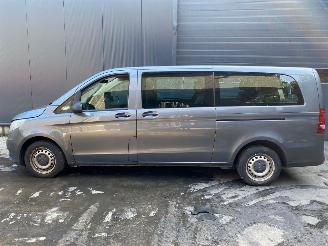 Mercedes Vito Tourer (447.7) Bus 2.2 114 CDI 16V Bus  Diesel 2.143cc 100kW (136pk) RWD picture 3