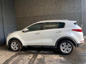 Kia Sportage Sportage (QL) 1.6 GDI 16V 4x2 Jeep/SUV  Benzine 1.591cc 97kW (132pk) FWD picture 3