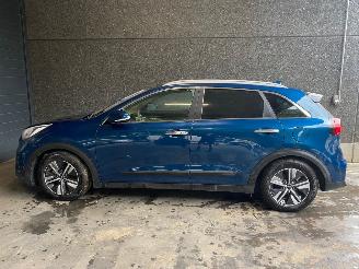 Kia Niro Niro SUV 1.6 GDI Hybrid SUV  Elektrisch Benzine 1.580cc 77kW (105pk) FWD picture 3