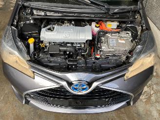 Toyota Yaris Yaris III (P13) Hatchback 1.5 16V Hybrid Hatchback  Elektrisch Benzine 1.497cc 54kW (73pk) FWD picture 7