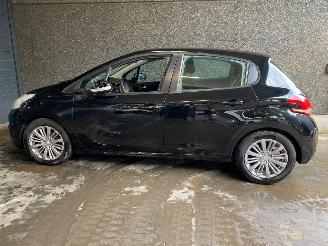 Peugeot 208 208 (CA/CC/CK/CL) Hatchback 1.2 Vti 12V PureTech Hatchback  Benzine 1.199cc 61kW (83pk) FWD picture 3