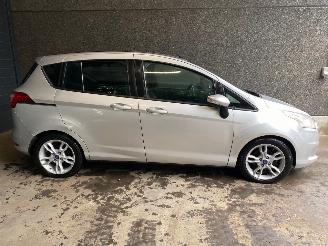 Ford B-Max B-Max (JK8) MPV 1.0 EcoBoost 12V 100 MPV  Benzine 999cc 74kW (101pk) FWD picture 2