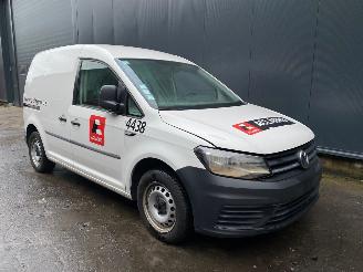 Salvage car Volkswagen  Caddy IV Van 2017 1.0 TSI 12V Bestel  Benzine 999cc 75kW (102pk) FWD 2017/2