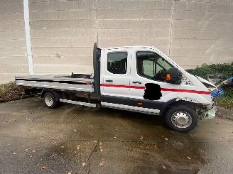 Ford Transit Transit Ch.Cab/Pick-up 2.2 TDCi 16V Euro 6 RWD CHP  Diesel 2.198cc 114kW (155pk) RWD picture 2