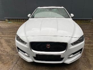 Jaguar XE XE Sedan 2016 2.0d 180 16V Sedan 4Dr Diesel 1.999cc 132kW picture 6