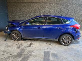 Ford Focus Focus III Wagon Combi 2010 / 2018 1.0 Ti-VCT EcoBoost 12V 100 Combi/o  Benzine 998cc 74kW (101pk) FWD picture 3