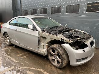 Salvage car BMW 3-serie (E92) Coupé 2005 / 2013 320i 16V Coupe 2Dr Benzine 1.995cc 125kW (170pk) RWD 2009/7