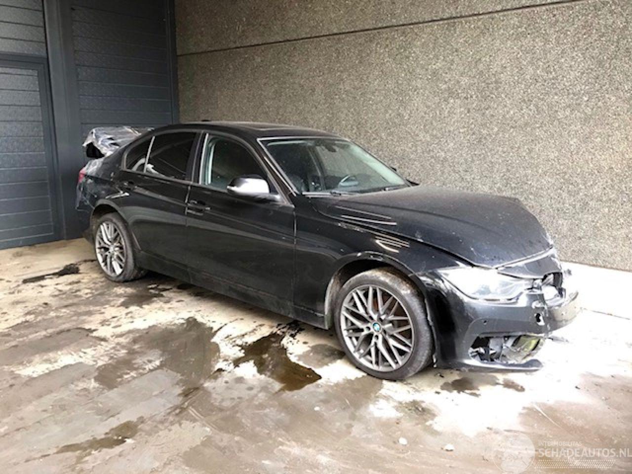 BMW 3-serie (F30/F80) Sedan 2011 / 2018 320i xDrive 2.0 16V Sedan 4Dr Benzine 1.997cc 135kW (184pk) 4x4