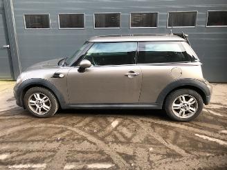 Mini One (R56) Hatchback 2006 / 2013 1.6 One D 16V Hatchback  Diesel 1.598cc 66kW (90pk) FWD picture 4