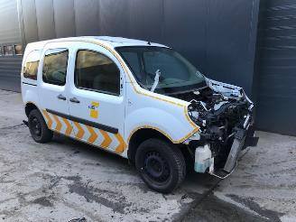 demontáž osobní automobily Renault Grand Kangoo (KW) MPV 2008 1.5 dCi 90 FAP MPV  Diesel 1.461cc 66kW (90pk) FWD 2011/5