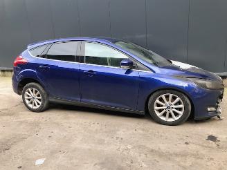 Ford Focus III Wagon Combi 2010 / 2018 1.0 Ti-VCT EcoBoost 12V 125 Combi/o  Benzine 998cc 92kW picture 2