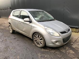 Salvage car Hyundai I-20 Hatchback 2008 / 2015 1.4i 16V Hatchback  Benzine 1.396cc 74kW (101pk) FWD 2009/3