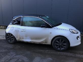 Opel Adam Hatchback 3-drs 2012 / 2019 1.2 16V Hatchback  Benzine 1.229cc 51kW (69pk) FWD picture 2