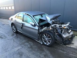 Salvage car Mercedes C-klasse (W205) Sedan 2016 C-200 1.6 CDI BlueTEC, C-200 d 16V Sedan 4Dr Diesel 1.598cc 100kW (136pk) FWD 2014-05/2018-05 2016/1