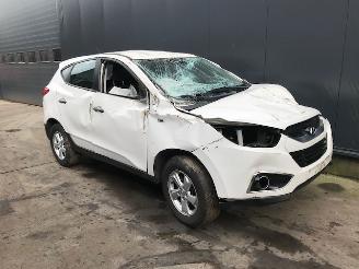 disassembly passenger cars Hyundai Ix35 (LM) SUV 2010 / 2015 1.6 GDI 16V SUV  Benzine 1.591cc 99kW (135pk) FWD 2010-11/2015-09 2013/3