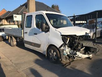 Salvage car Renault Master V Chassis-Cabine 2020 110kw 2.299cc FWD 2020/2