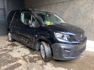 Salvage car Peugeot Partner Partner/Ranch (EF/EU) Van 2021 1.5 BlueHDi 130 Bestel  Diesel 1.499cc 96kW (131pk) FWD 2021/7