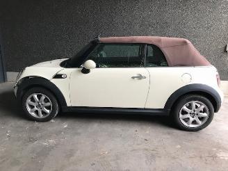 Mini Cabrio Open (R57) Cabrio 2007 / 2015 1.6 16V Cooper Cabrio  Benzine 1.598cc 85kW (116pk) FWD picture 4