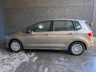 Volkswagen Golf Sportsvan (AUVS) MPV 2014 / 2021 1.2 TSI 16V BlueMOTION MPV  Benzine 1.197cc 81kW (110pk) FWD picture 3