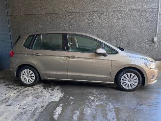 Volkswagen Golf Sportsvan (AUVS) MPV 2014 / 2021 1.2 TSI 16V BlueMOTION MPV  Benzine 1.197cc 81kW (110pk) FWD picture 2