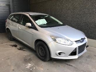 disassembly passenger cars Ford Focus III Wagon Combi 2010 / 2018 1.0 Ti-VCT EcoBoost 12V 100 Combi/o  Benzine 998cc 74kW (101pk) FWD 2014/4