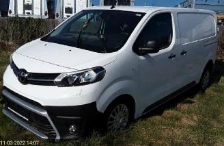 Toyota ProAce Verso Bus 2021 2.0 D-4D 122 16V Bus  Diesel 1.997cc 90kW (122pk) FWD picture 2