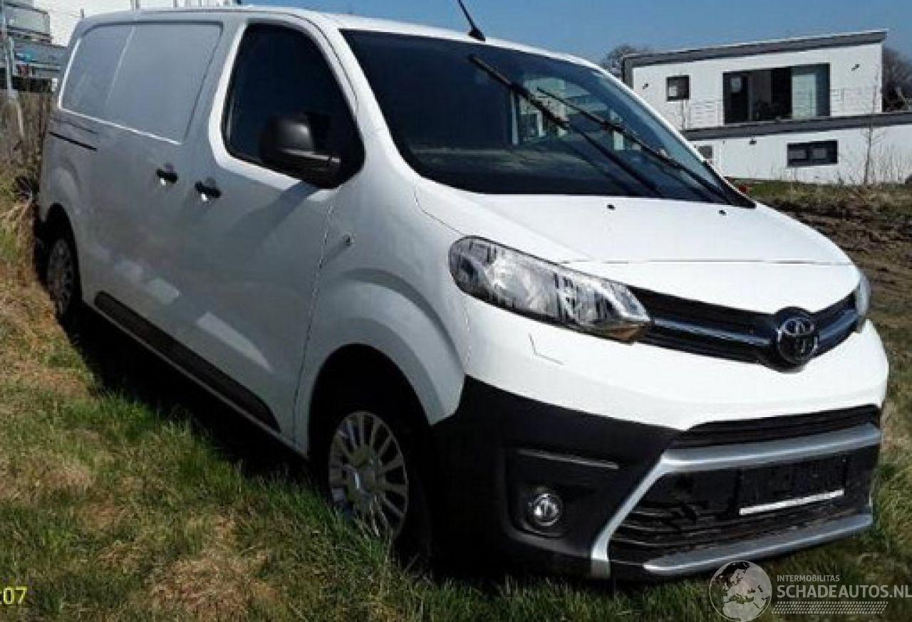 Toyota ProAce Verso Bus 2021 2.0 D-4D 122 16V Bus  Diesel 1.997cc 90kW (122pk) FWD